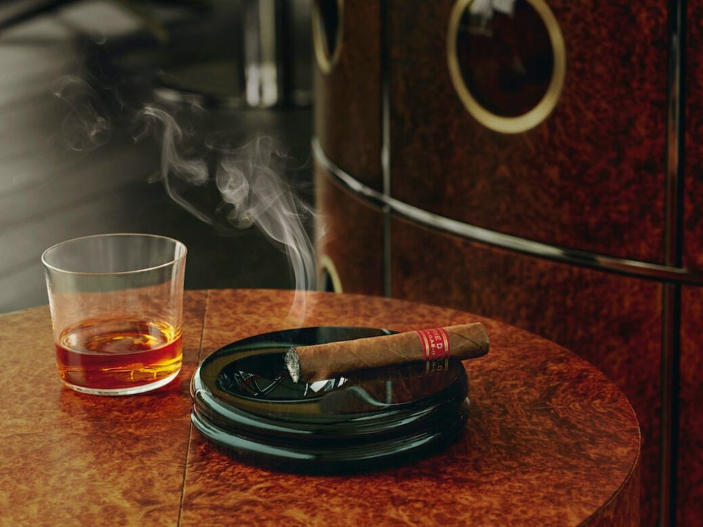 The Ultimate Cigar Bible: Master the Art, Ritual, and Lifestyle